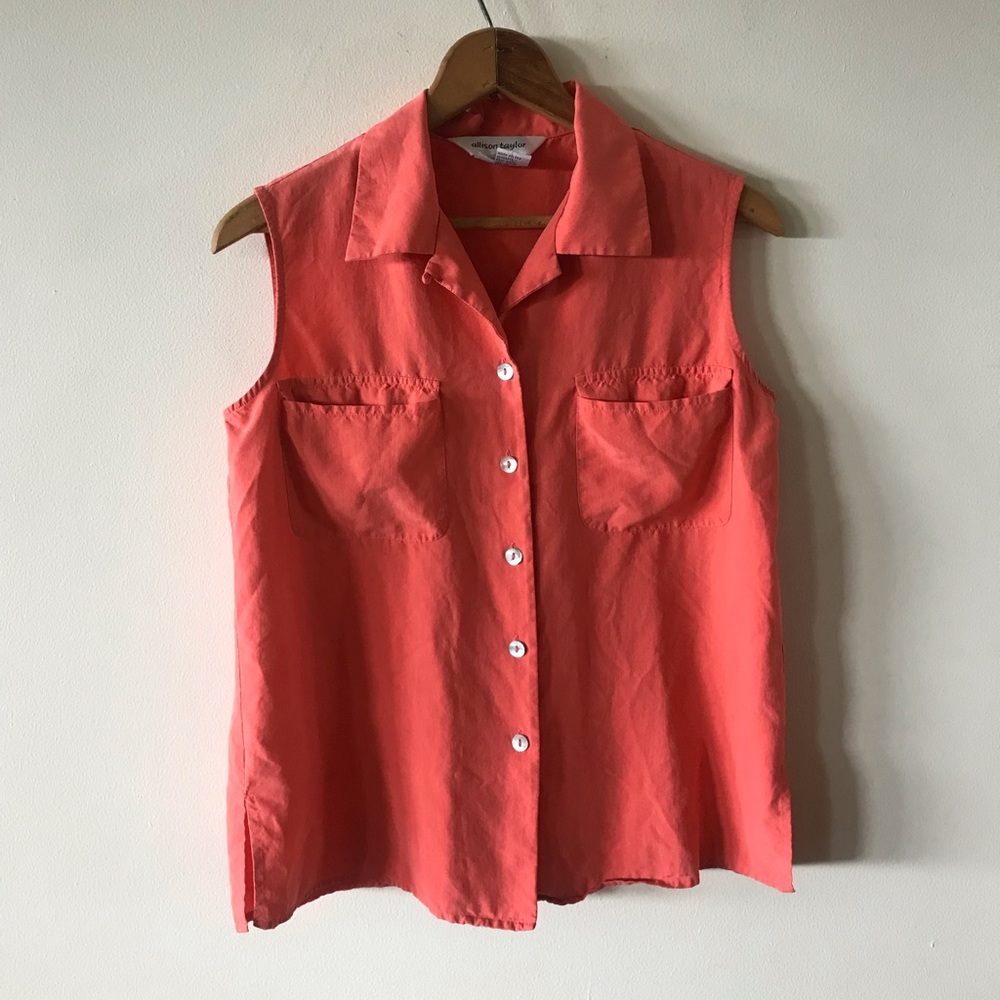 100% Silk Tank Top w/ Abalone Buttons size S/M
